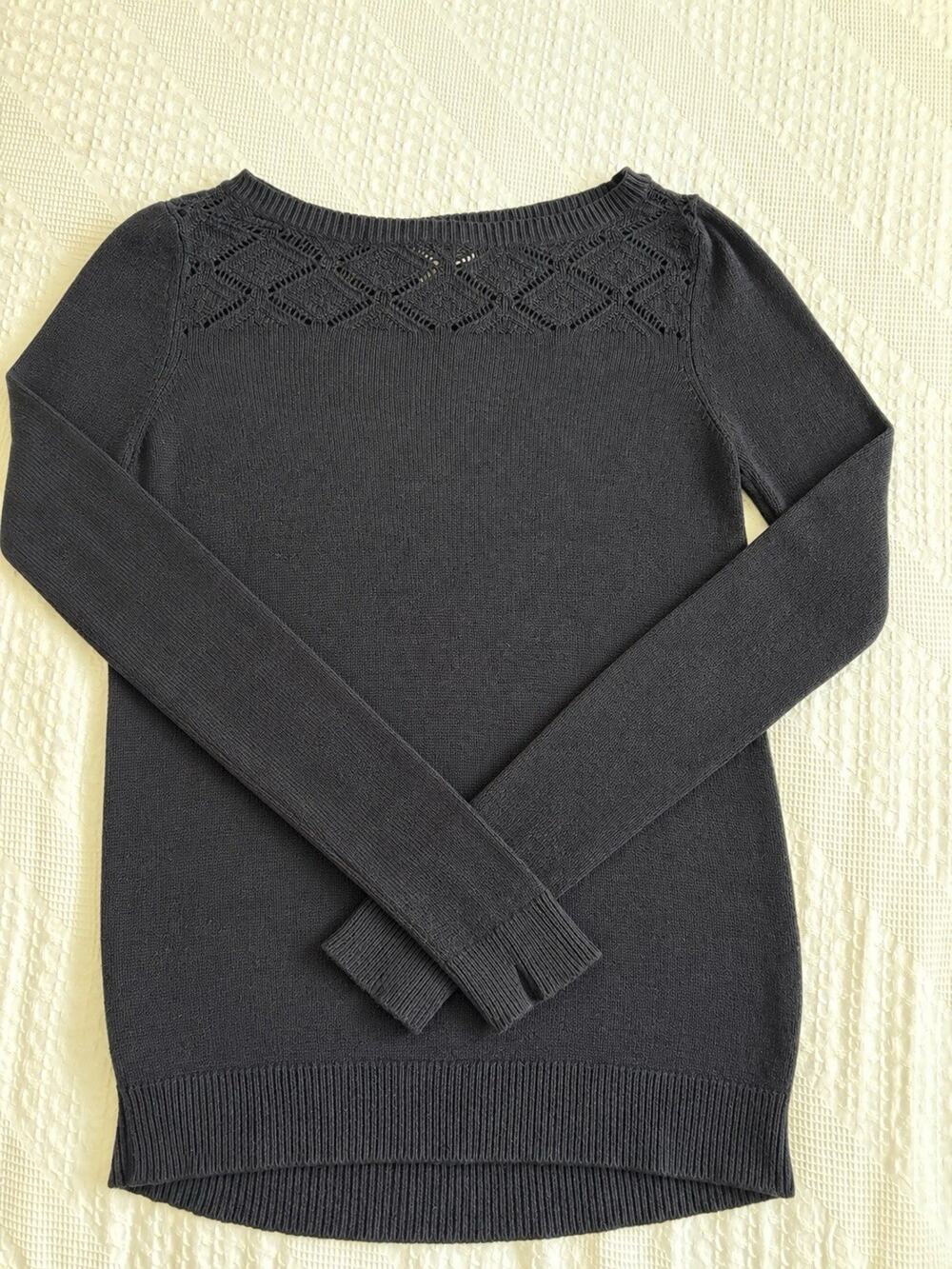 Petite XS LOFT Black Knit Crew Neck Pullover Sweater, Cut-Out Accent, classic